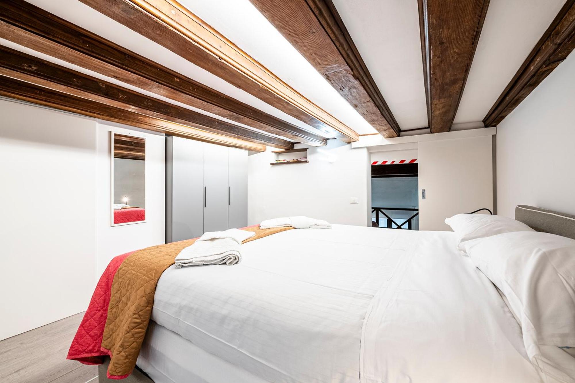 Apartamento Ground Floor With Patio-ghibellina 65 *