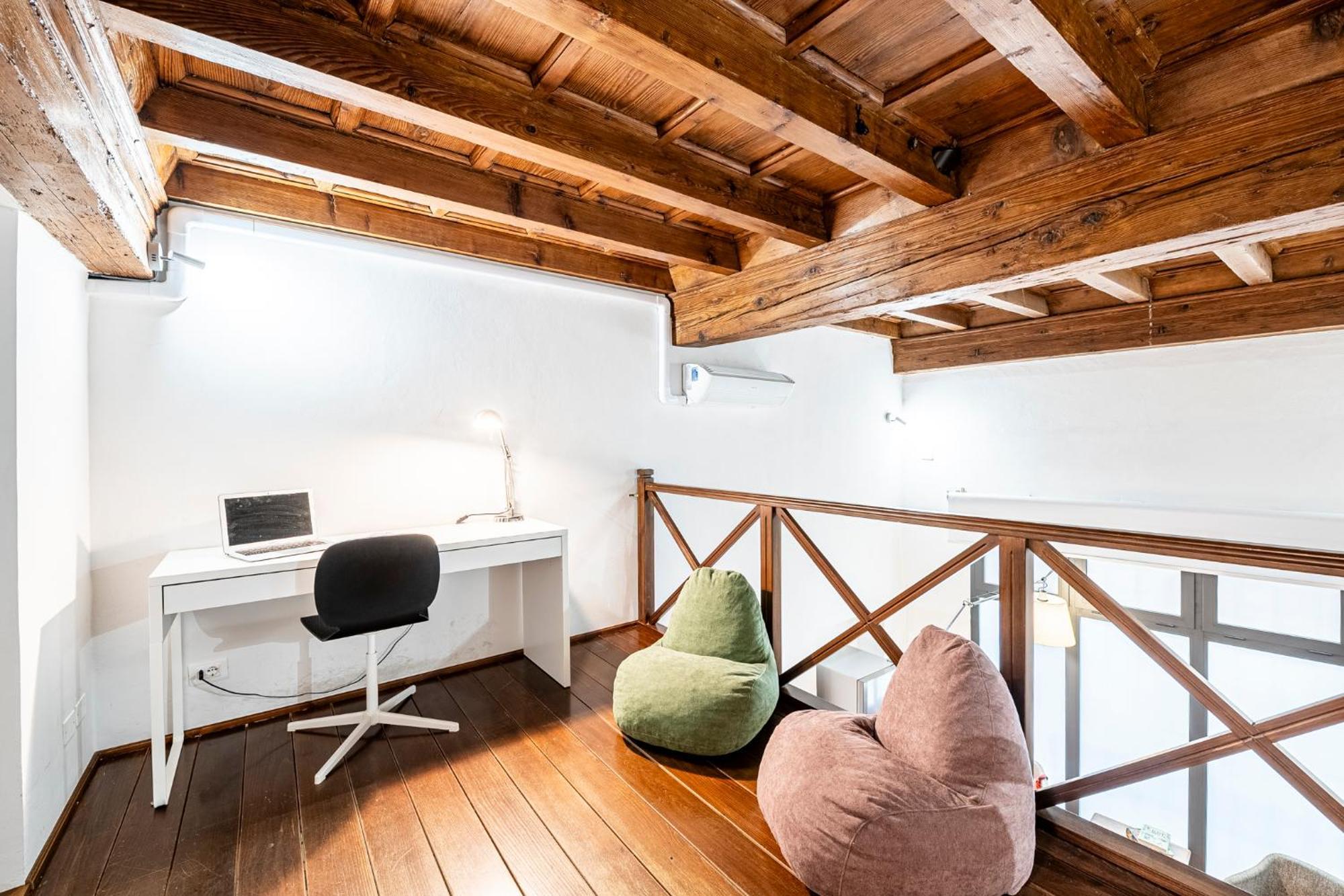 Apartamento Ground Floor With Patio-ghibellina 65 *